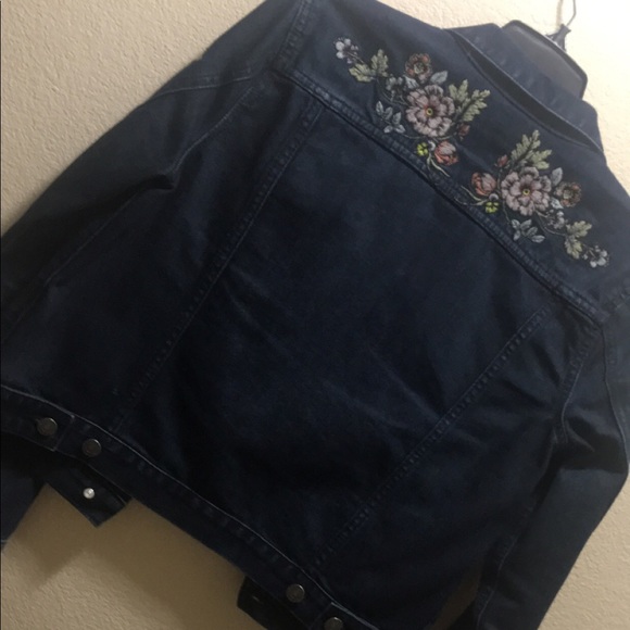 Jacket - Picture 2 of 3